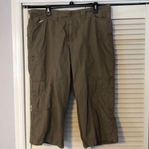 Eddie Bauer Capri size 18